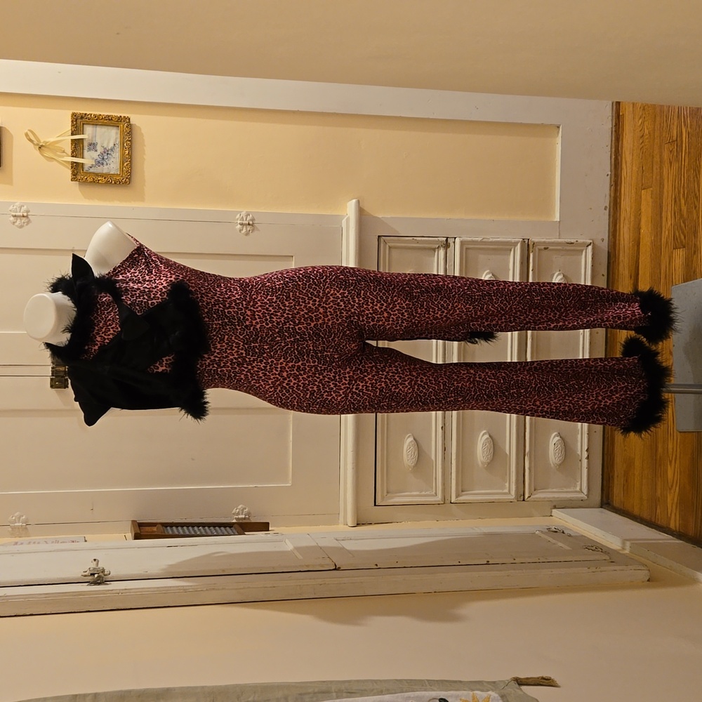 Cool Cats purrfect pink stretch cat suit Sz Standard (up to dress size 14)